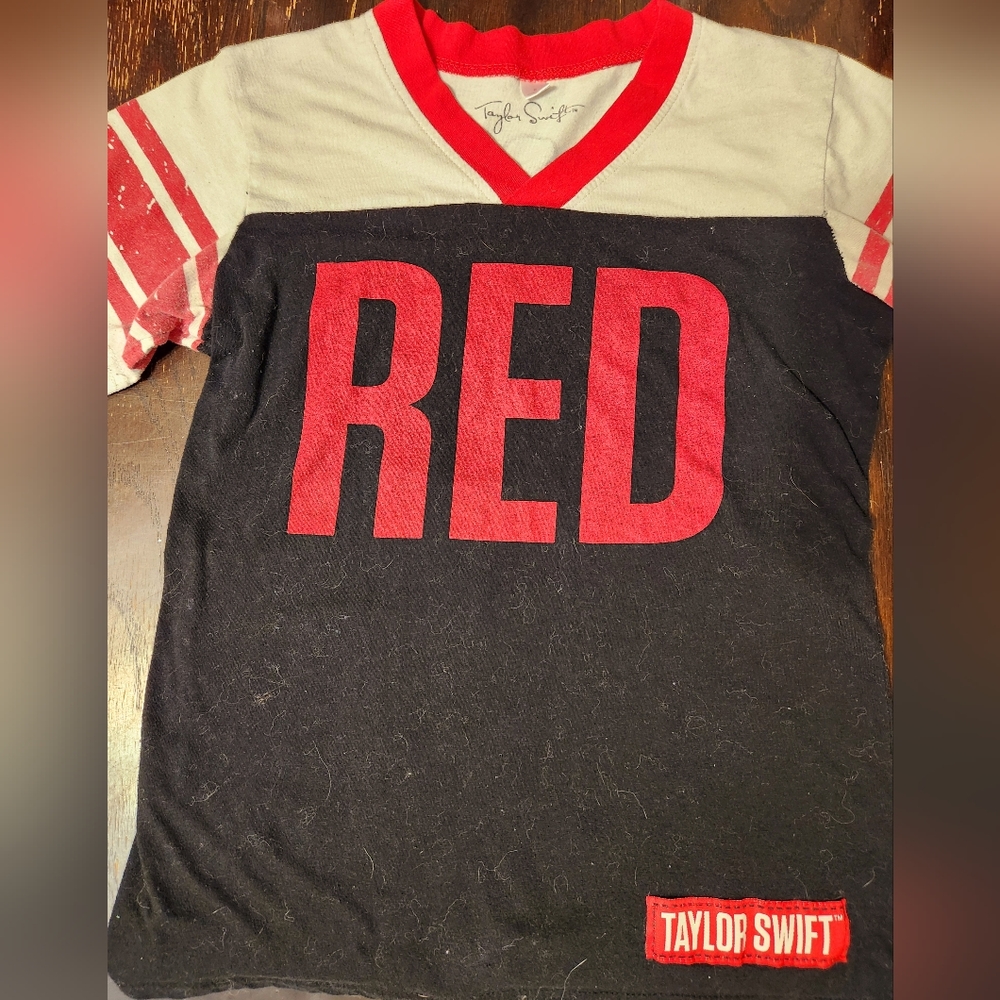 Taylor Swift RED Tour shirt